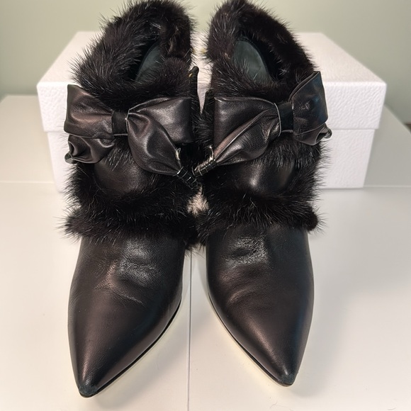 Roberto Cavalli Mink Bow Leather Booties - Picture 3 of 8